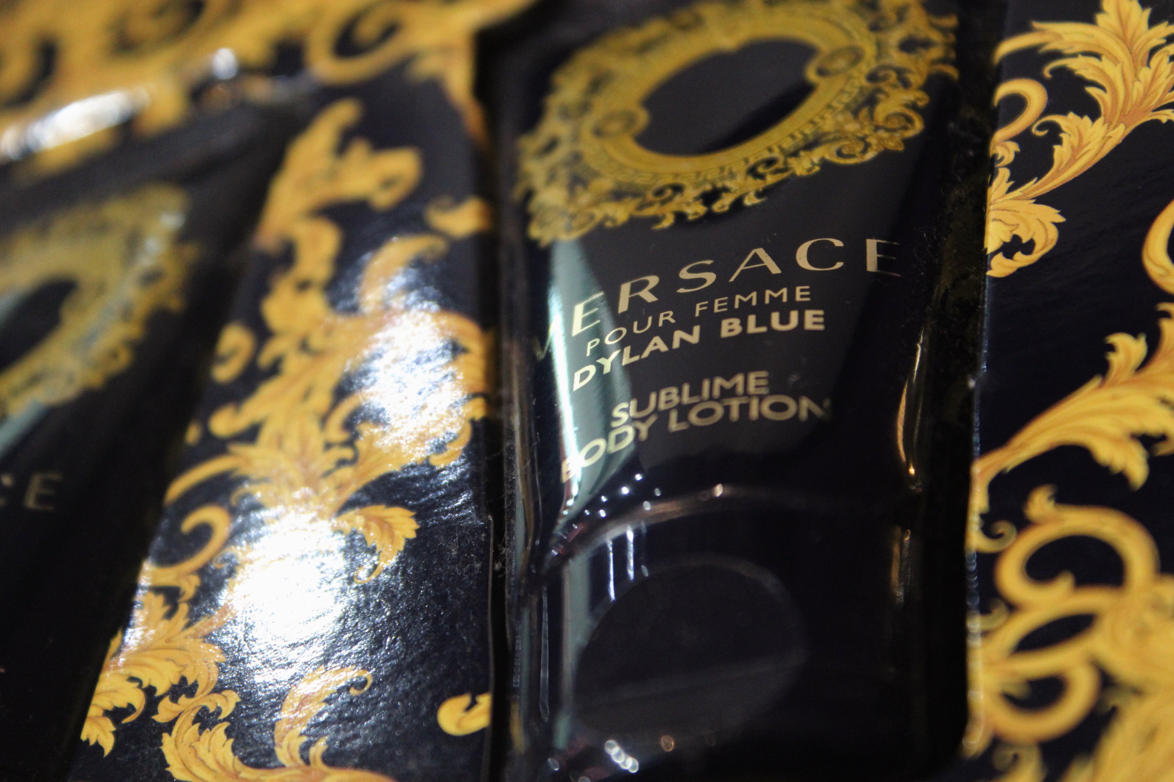Versace Dylan Blue Pour Femme Eau de Parfum Gift Set