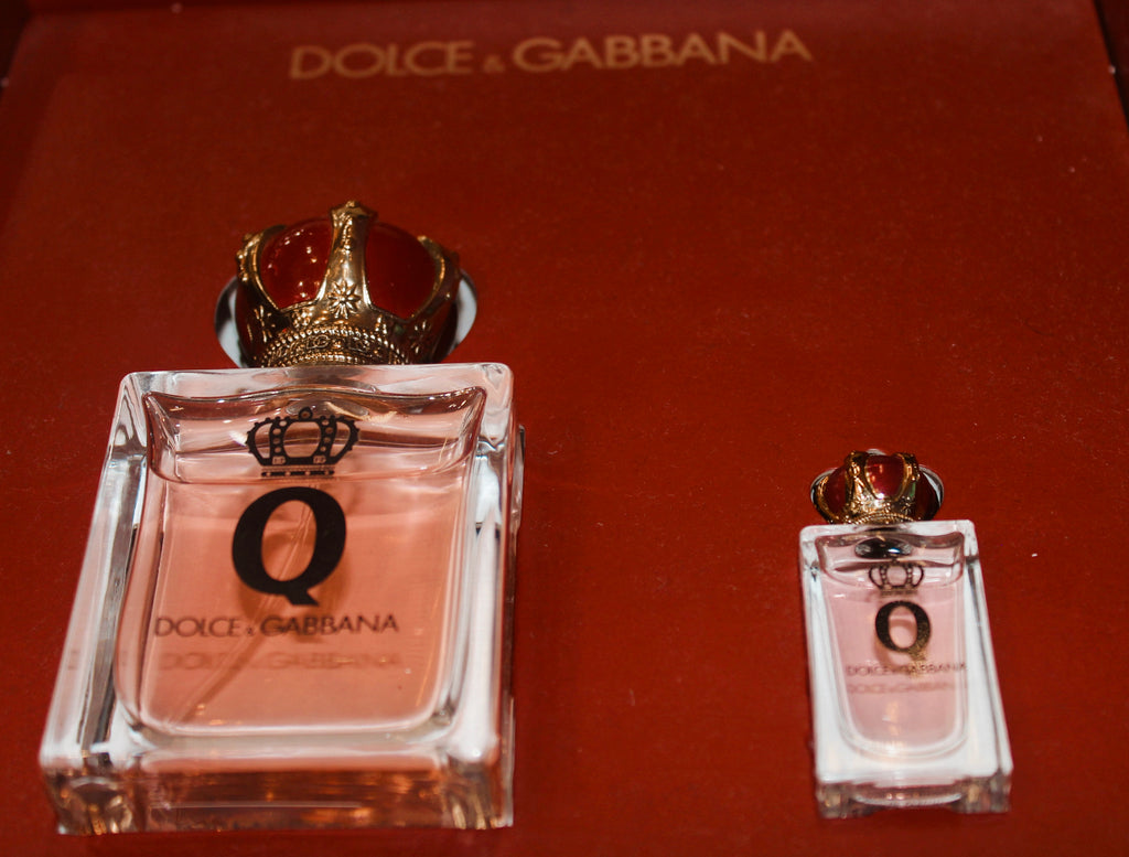 Dolce & Gabbana Q Eau de Parfum 1.7 oz & 0.17 oz Mini Gift Set