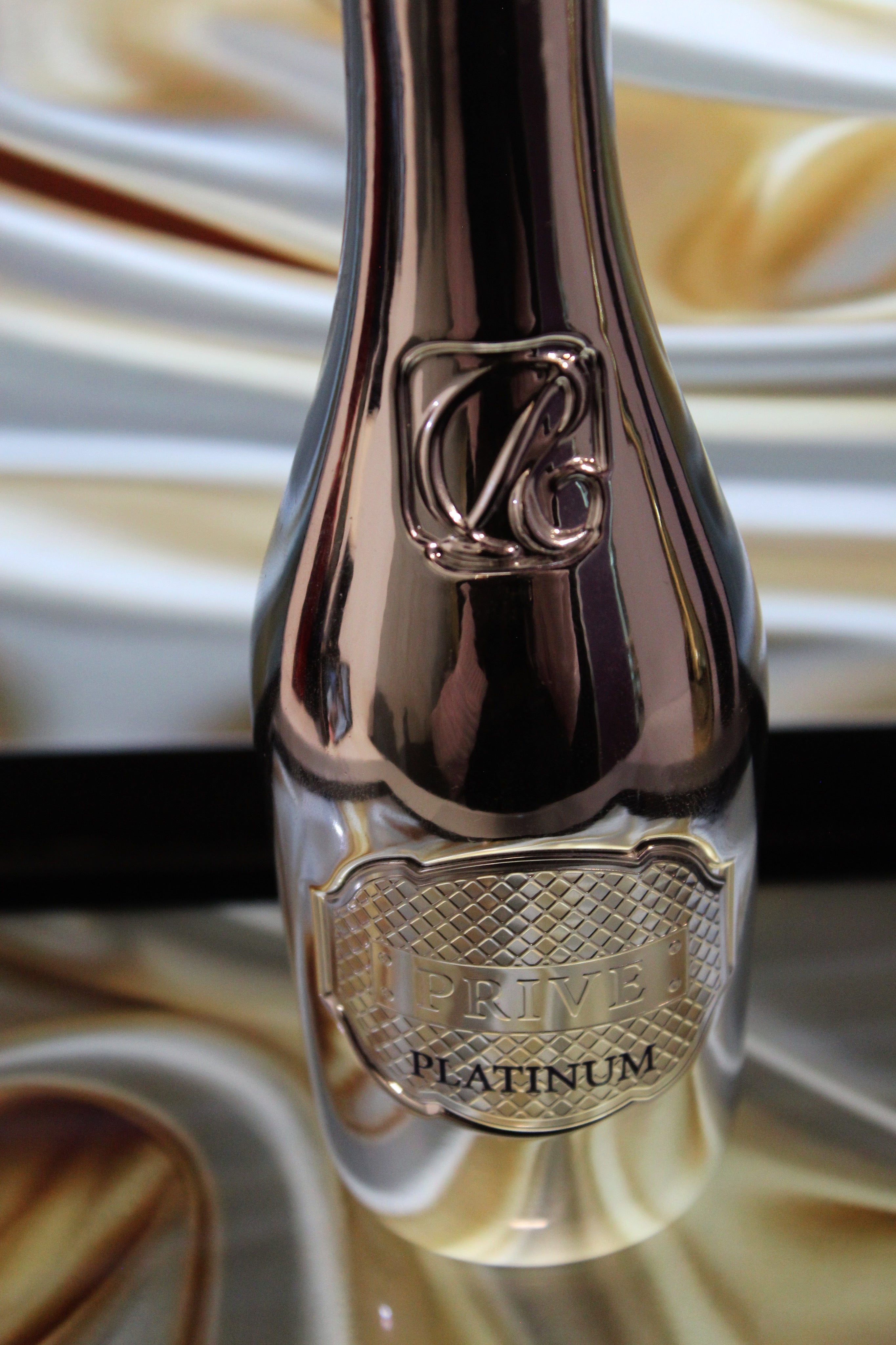 Prive Noir/ Platinum/ Oros