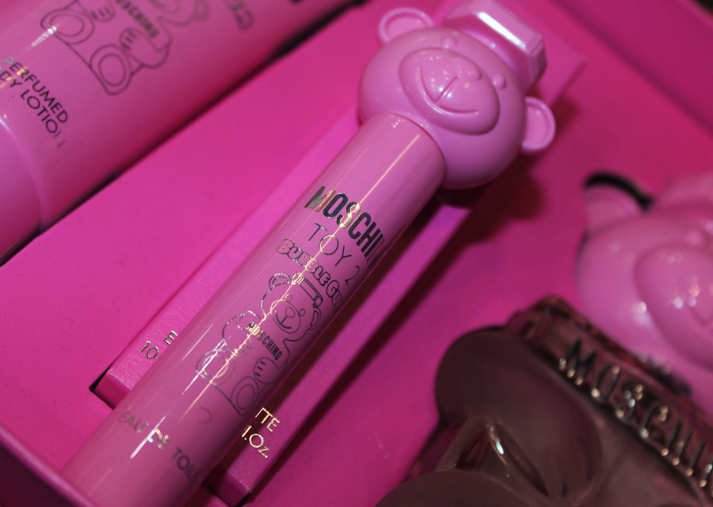 Moschino Toy 2 Bubble Gum Gift Set for Ladies